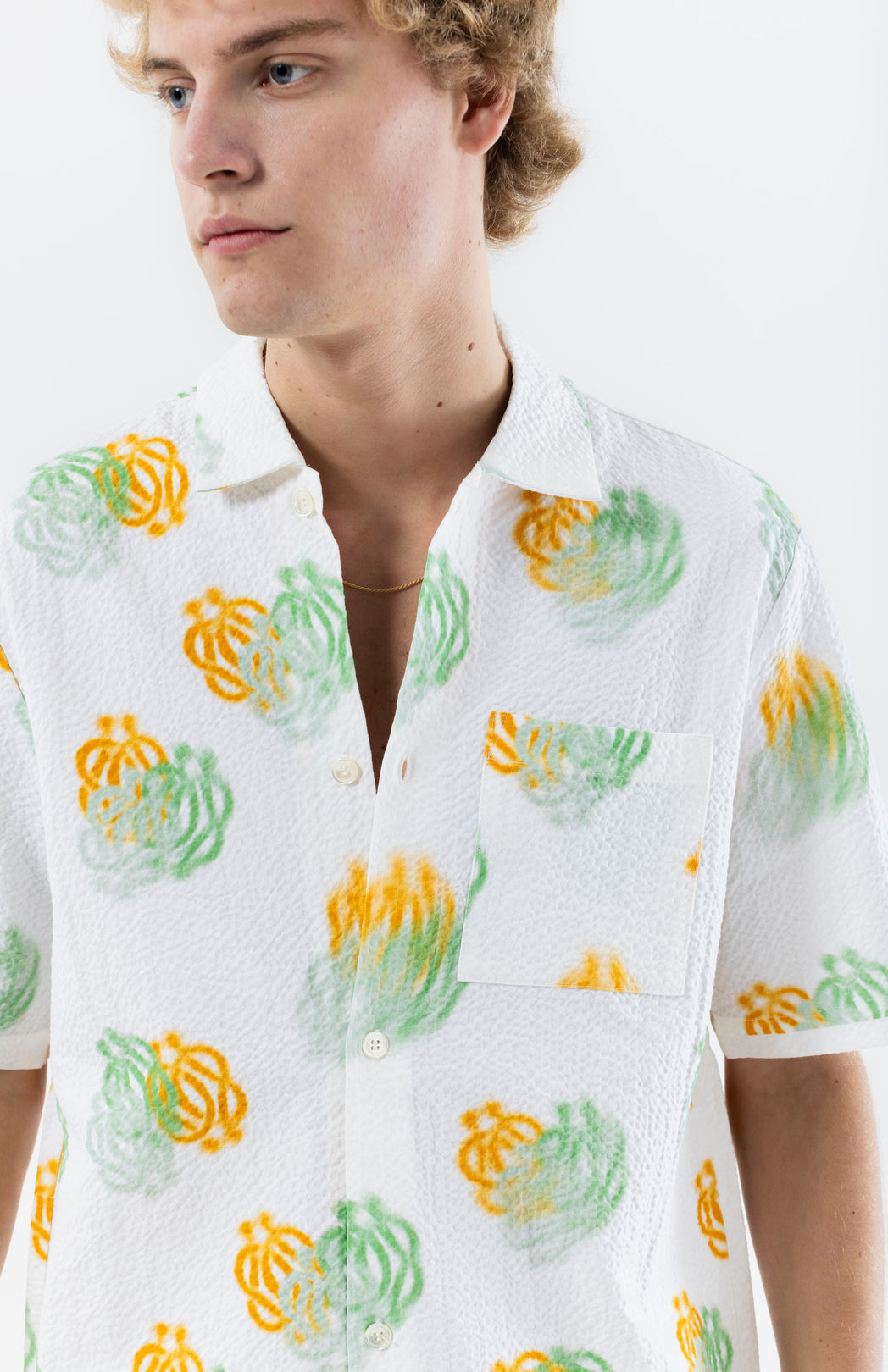 White shirt Brian Elstak