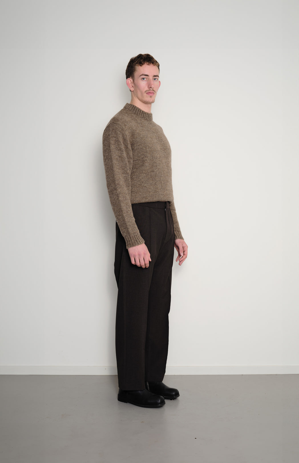 Brown drawstring trousers