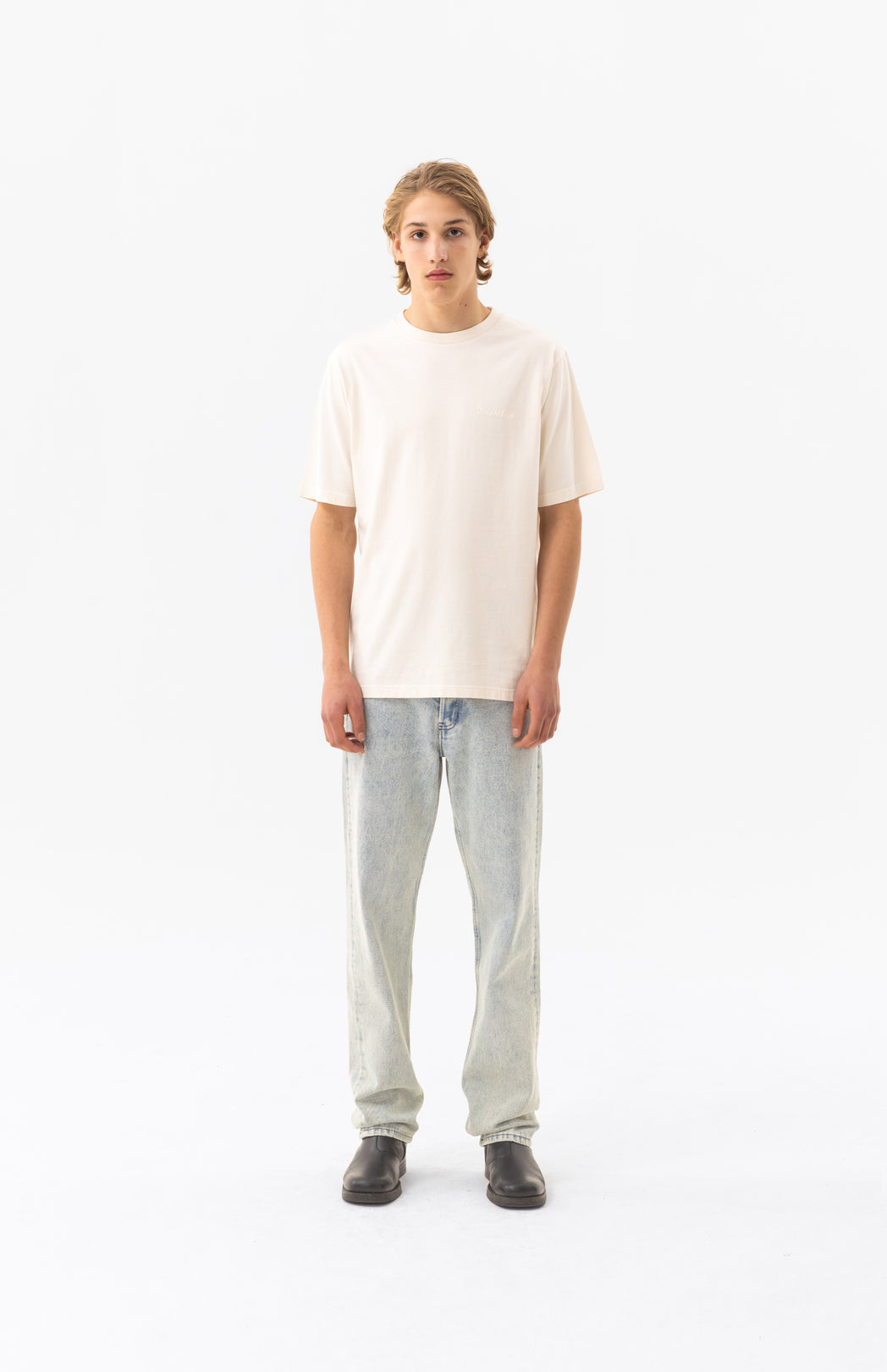 Off-white logo t-shirt