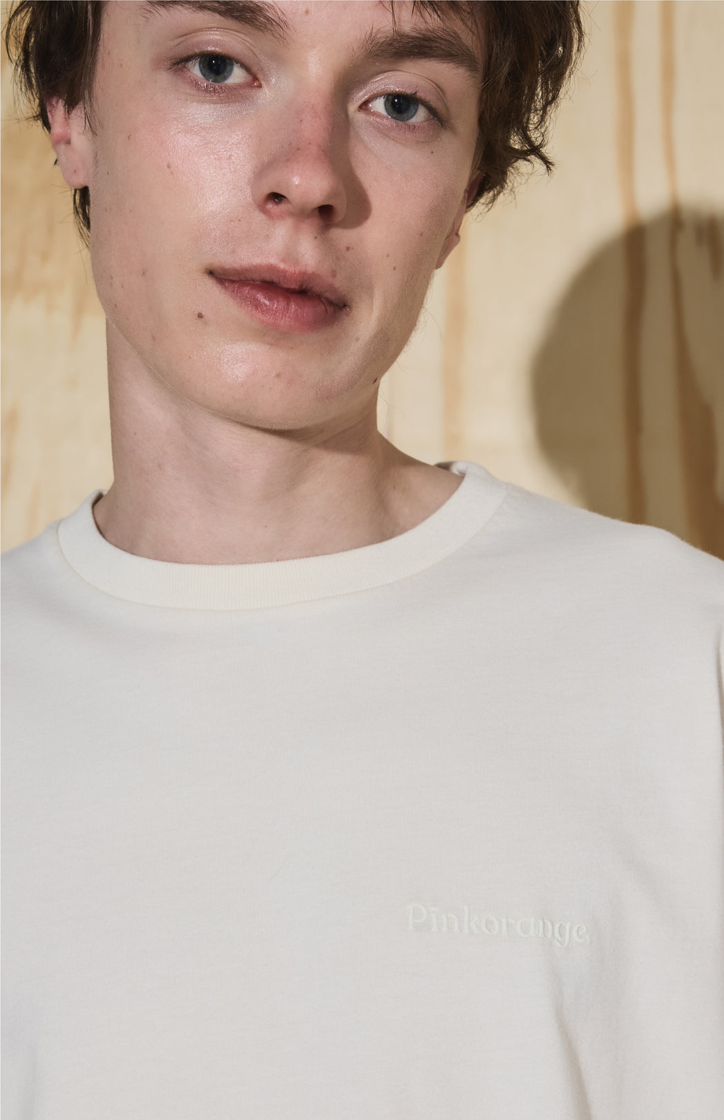 Off-white logo t-shirt