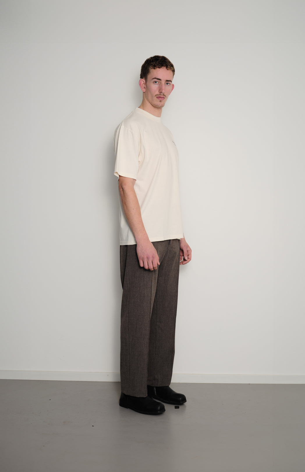 Off-white t-shirt Jan Kuhlemeier