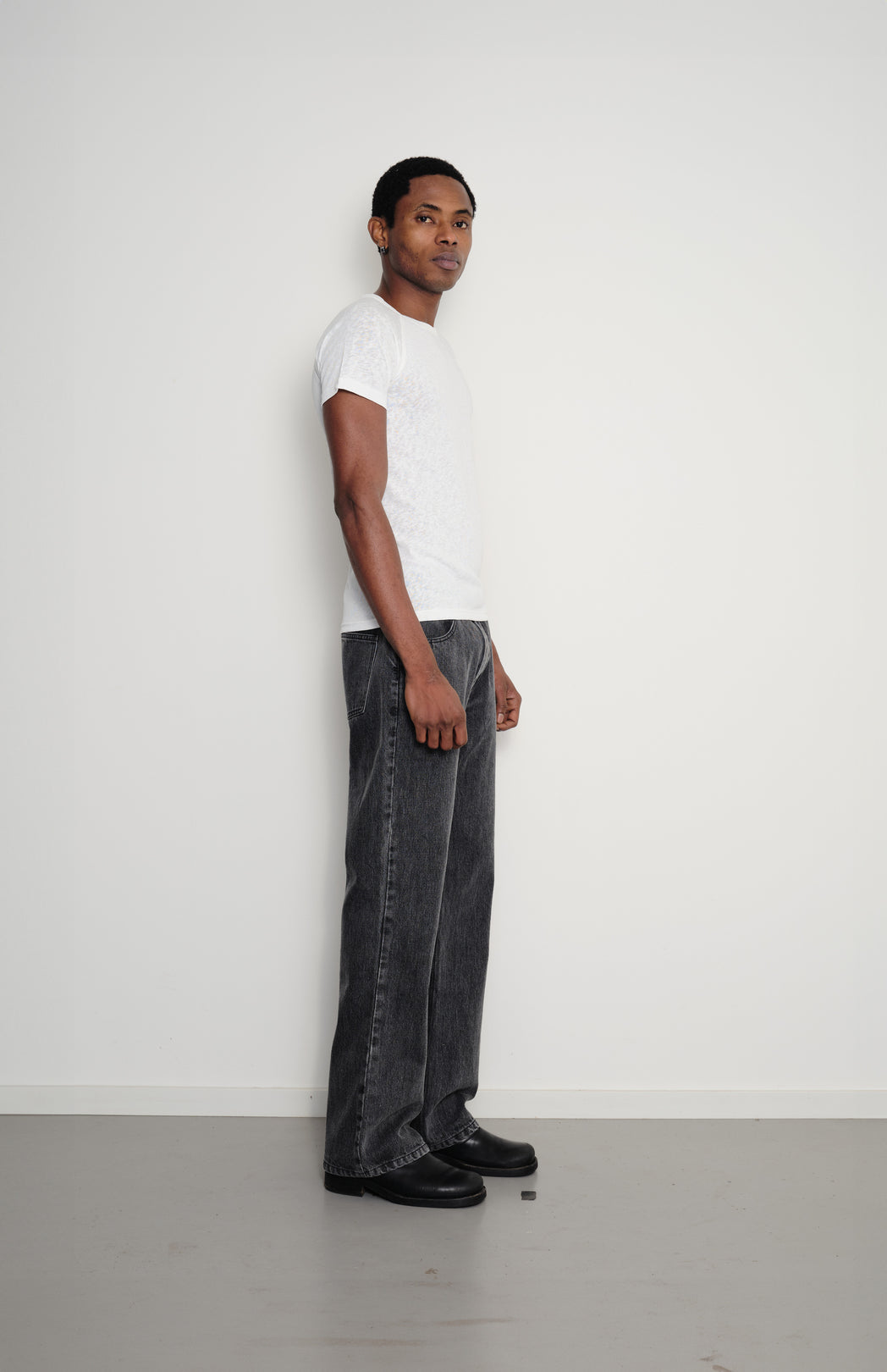 White fitted t-shirt