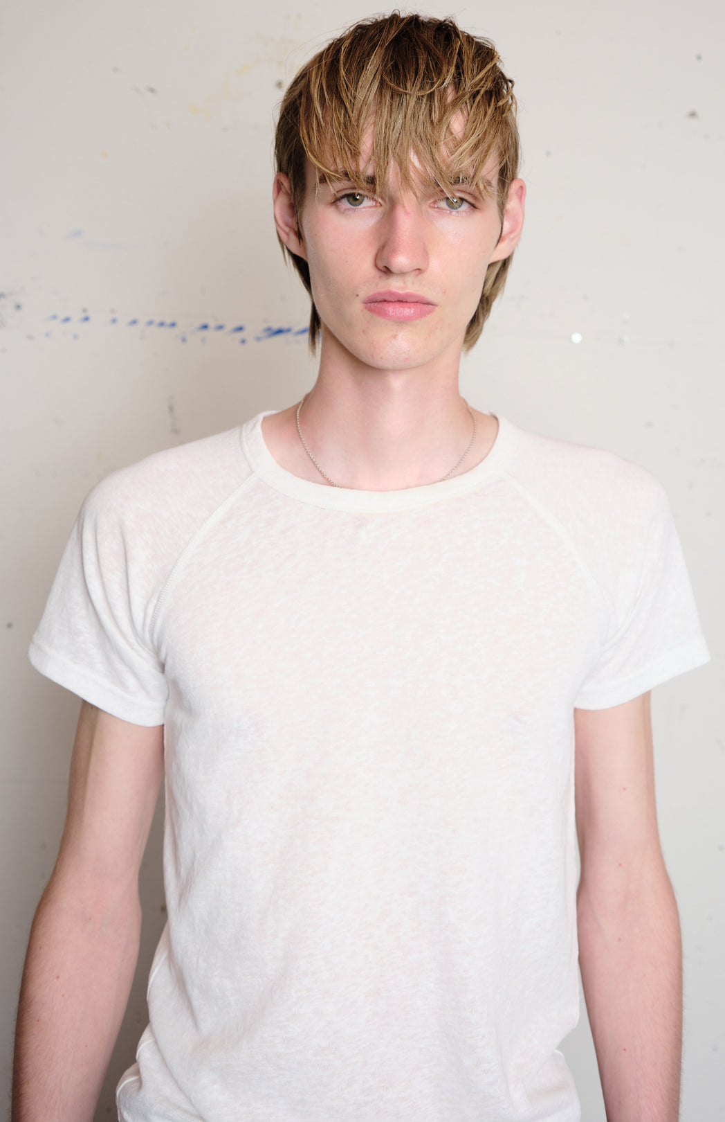 White fitted t-shirt